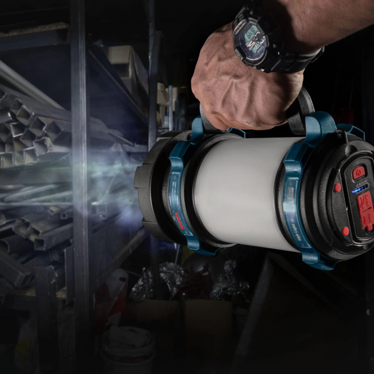 مدل : RH-4255 (2.43) نورافکن لیتیوم حرفه ای با برد 1200 متر